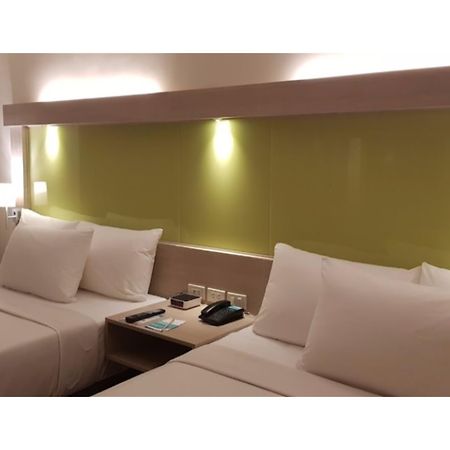 Microtel Inn & Suites By Wyndham San Fernando San Fernando  Zewnętrze zdjęcie