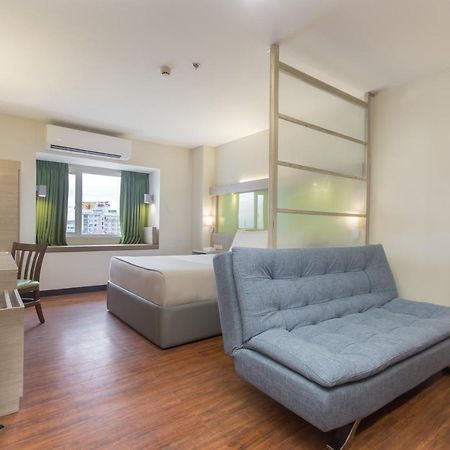 Microtel Inn & Suites By Wyndham San Fernando San Fernando  Zewnętrze zdjęcie