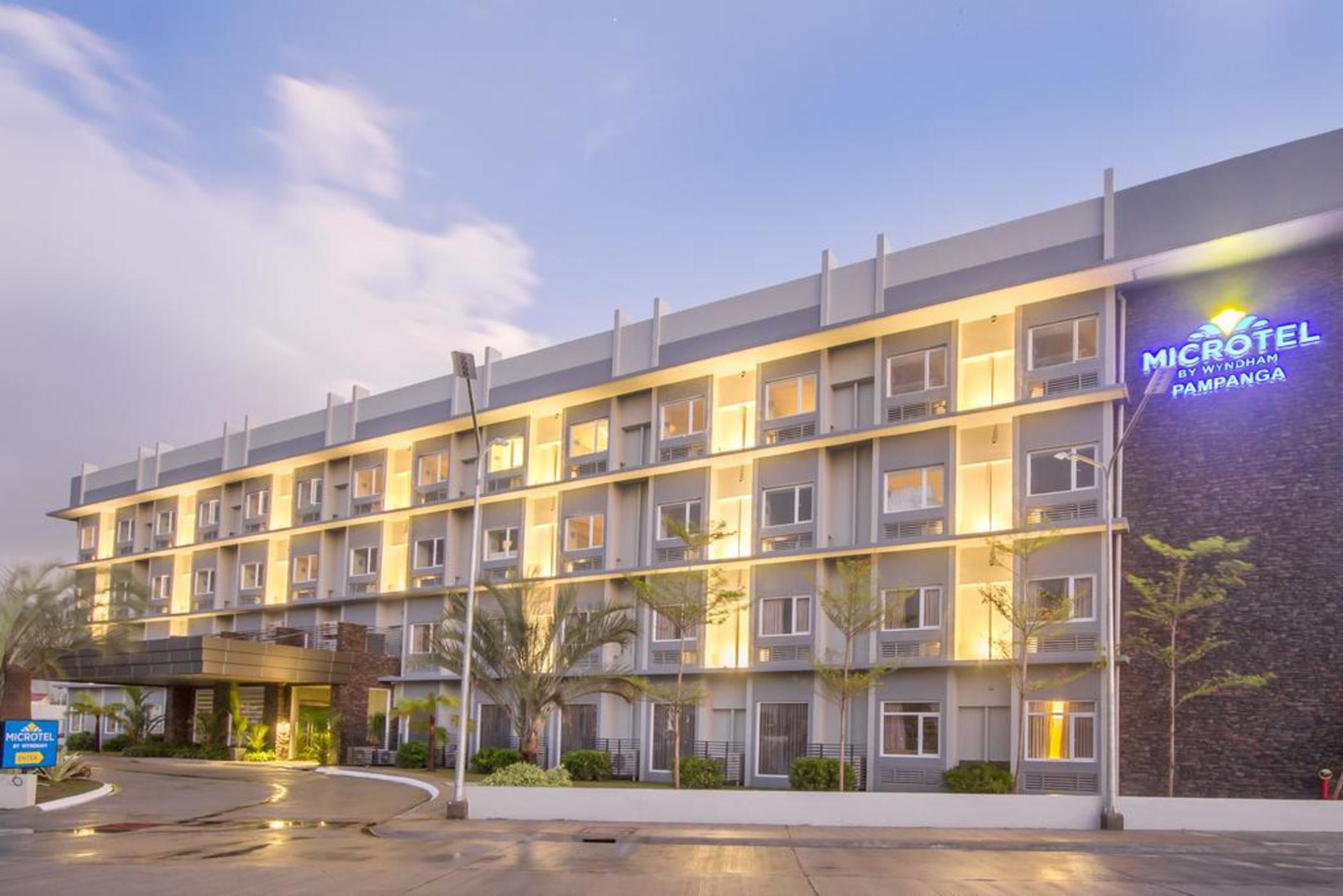 Microtel Inn & Suites By Wyndham San Fernando San Fernando  Zewnętrze zdjęcie